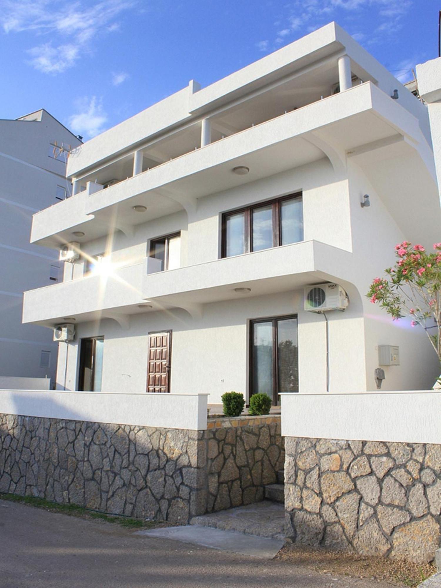 Days Inn Apartments Ulcinj Exterior photo