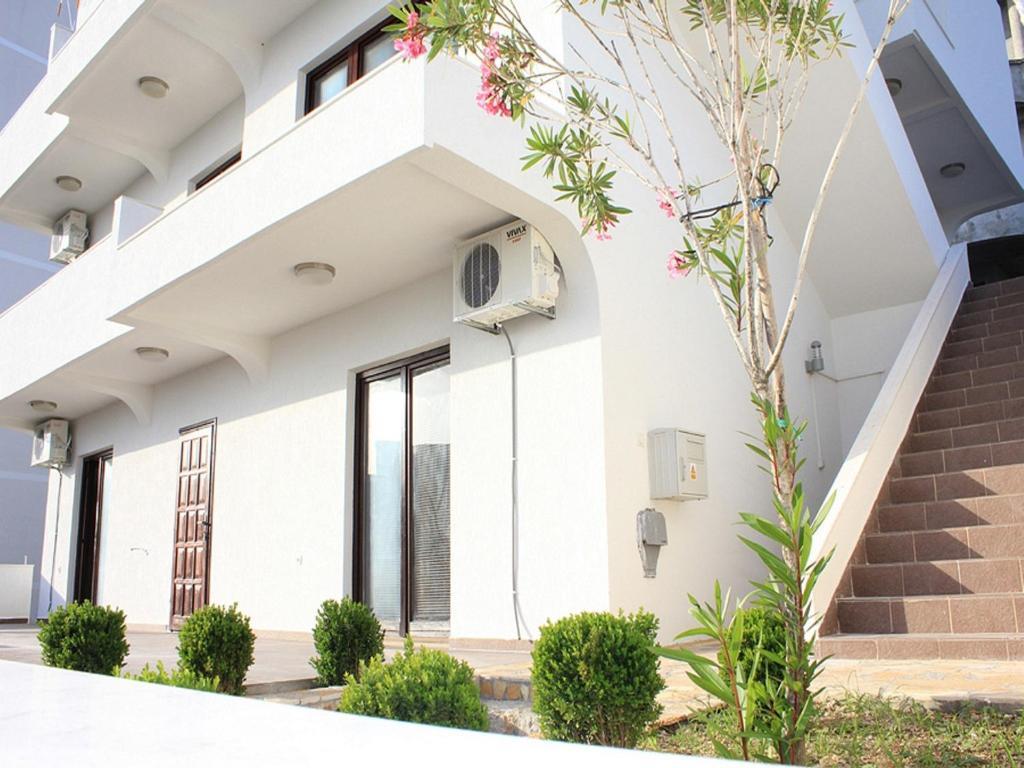 Days Inn Apartments Ulcinj Exterior photo